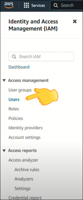 tela do painel de gerenciamento AWS com destaque para a opção Users